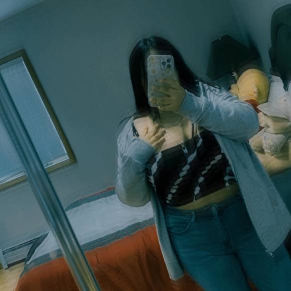 Meet your Posher, Kelyn - Picture 1 of 1